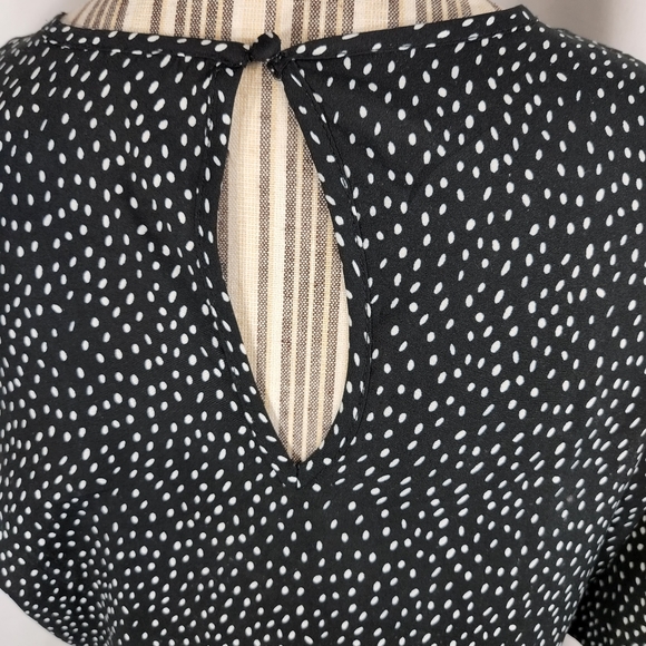 Influence Black w/White Spots Short Sleeve Tiered Skirt Maxi Dress Size 10 - Picture 6 of 10